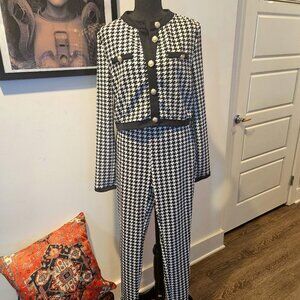 2 pc houndstooth jacket & leggings Large